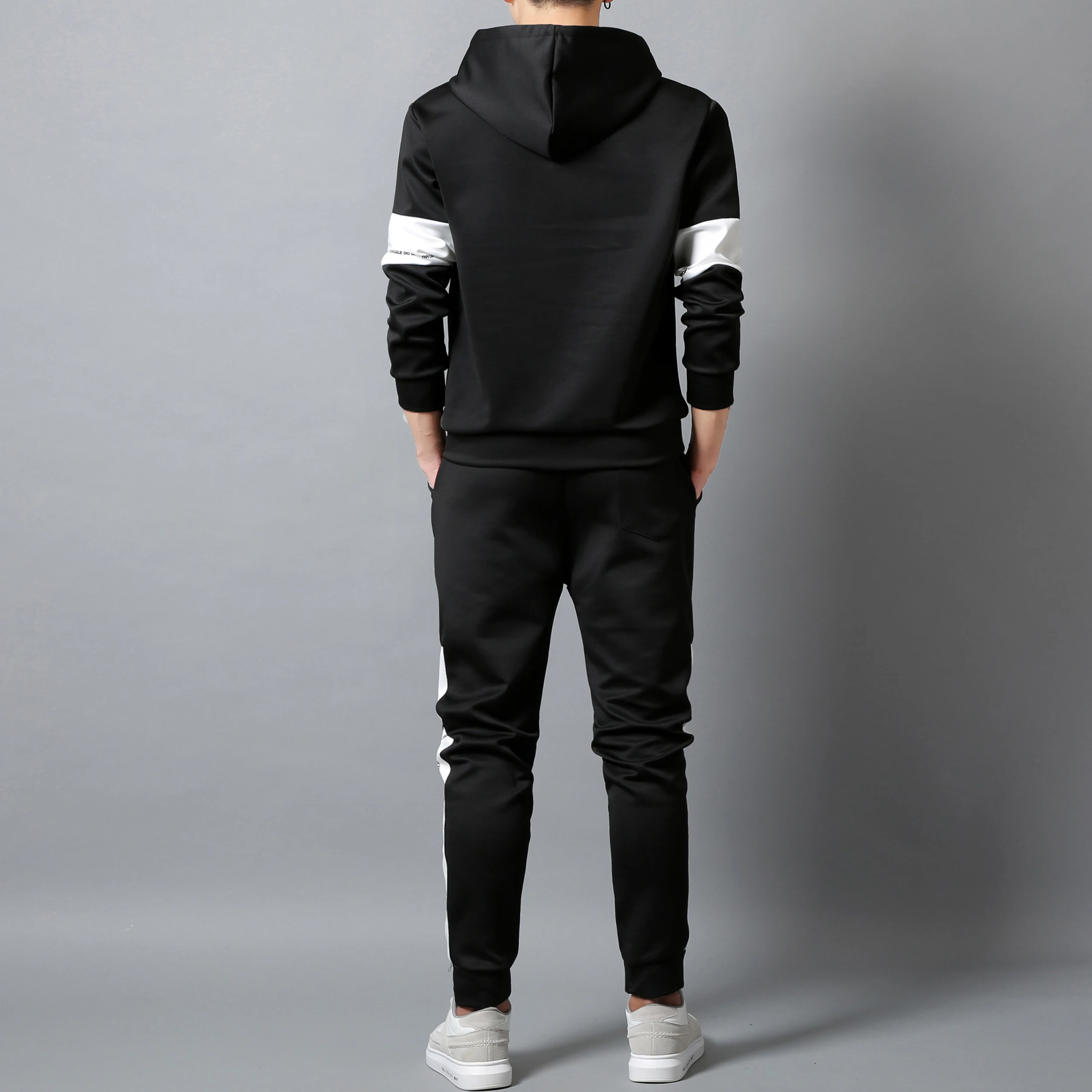 LBL Patchwork Men's Tracksuit Sportswear Autumn Mens Hoodie Set Spring Fashion Letter Printed Sweatsuit Male Trainingspak Mannen LBL Patchwork Men's Tracksuit Sportswear Autumn Mens Hoodie Set Spring Fashion Letter Printed Sweatsuit Male Trainingspak Mannen