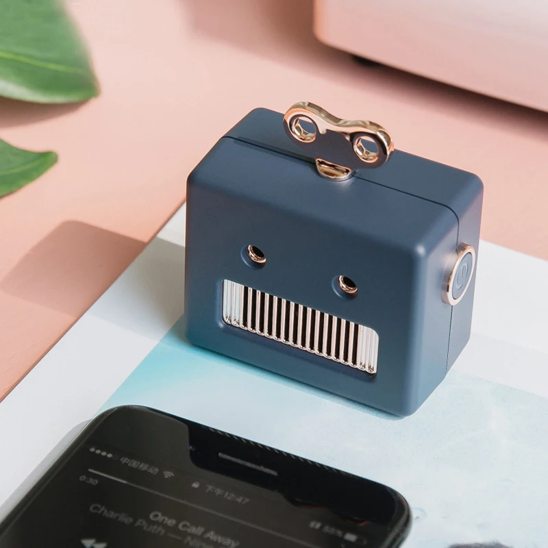Retro Robot Shape Bluetooth Speaker Outdoors Portable Mini Cartoon Wireless sound box Cute