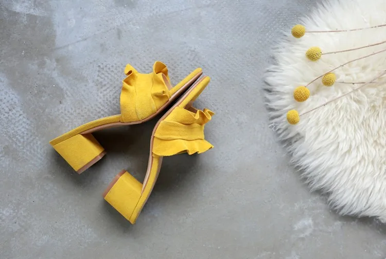 WOMEN SLIPPER 10