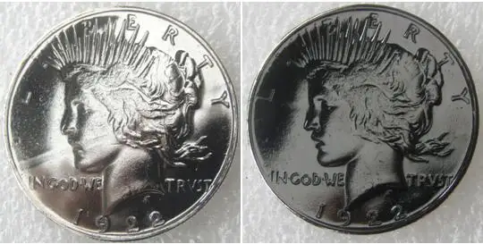 

High quality Batman Dark Knight Harvey's 1922 Peace Dollar head-to-head Two Face (Black And White) Coin Copy