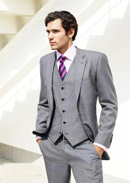

2018 Slim Fit Groom Tuxedos Light Grey Side Slit Groomsmen Gentleman Wedding Prom Suits/smoking suit (Jacket+Pants+Vest)