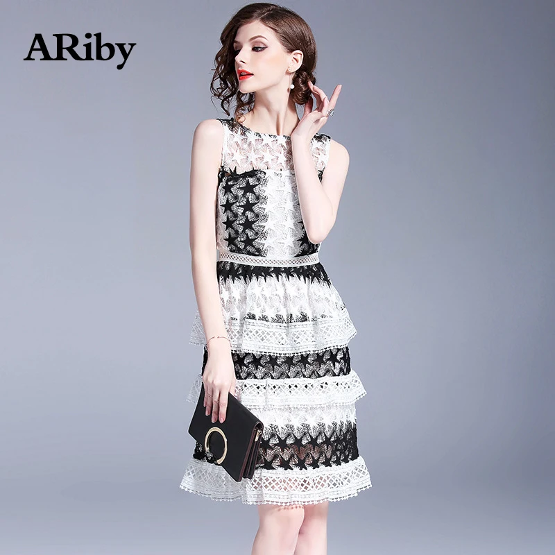 Women Dress 2019 Summer New Sweet Lace Temperament Pentagram Cake Dress Sleeveless Hollow Out Slim O-Neck A-Line Dress Vestidos
