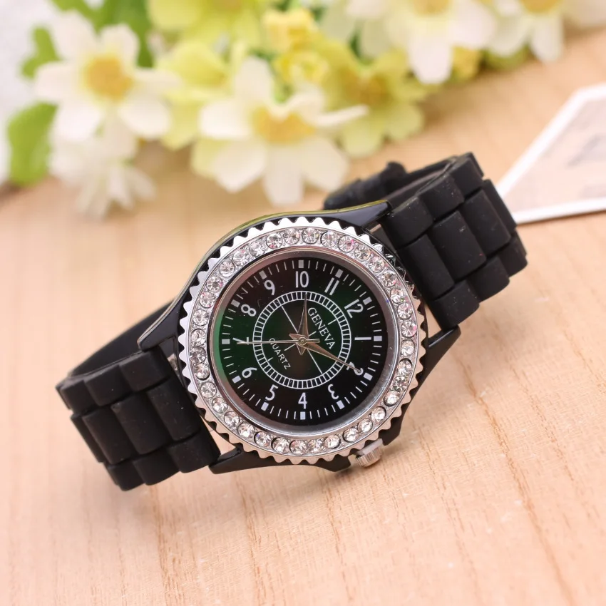 2865423780_975820302