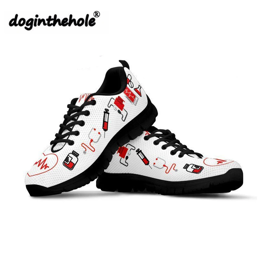 Doginthehole медсестра сердце узор тапки для женщин кроссовки Открытый Спорт Фитнес удобные сетчатые туфли без каблуков zapatillas mujer