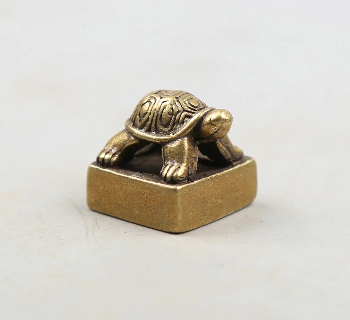 

19MM/0.7"Collect Curio Rare China Fengshui Small Bronze Exquisite Lovable Animal Tortoise Turtle Seal Signet Statue Statuary 28g