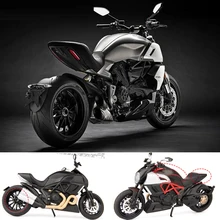 Hot scale 1:12 wheel metal model italy Ducati diavel diecast motorcycle pull back alloy toys with light and sound collection mini vintage metal toy motorcycle toys hot wheel safe cool diecast blue yellow red motorcycle model toys for kids collection