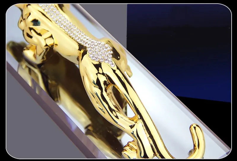 Модные Статуэтки золотой Пантеры миниатюрные геометрические металлические статуи леопарда автомобильный парфюм Декор винный шкаф аксессуары для дома