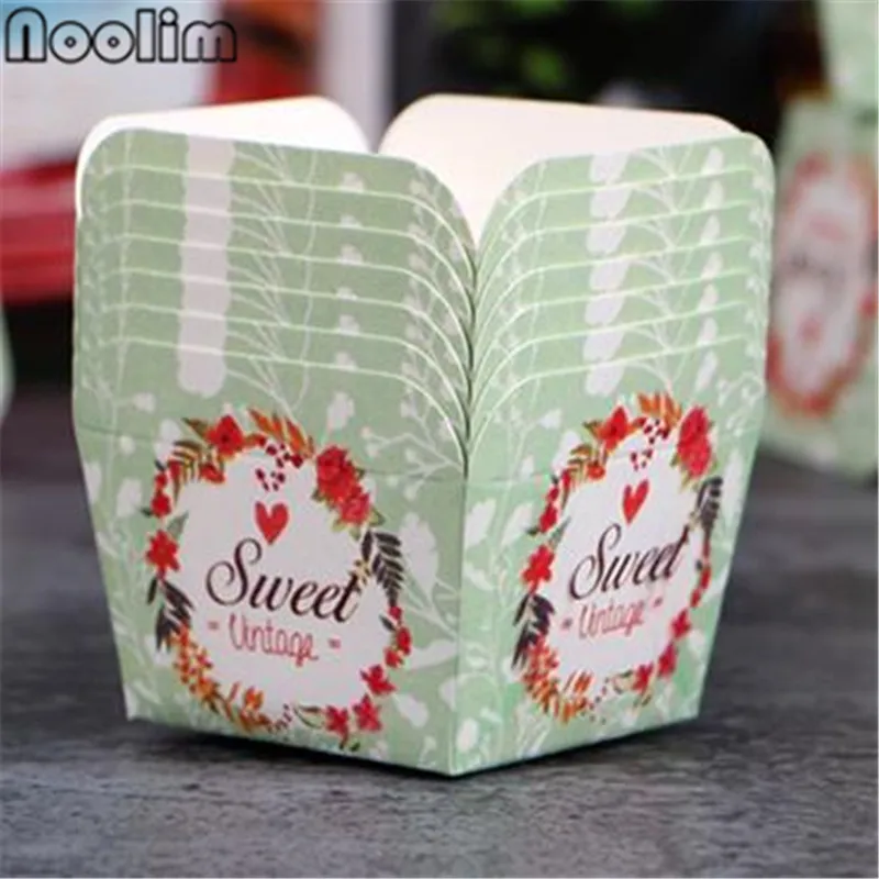 

25Pcs/Lot Square Cake Paper Cup High Temperature Baking Household Hard Cake Muffin Cup Paper Tray Birthday Wedding Decoration