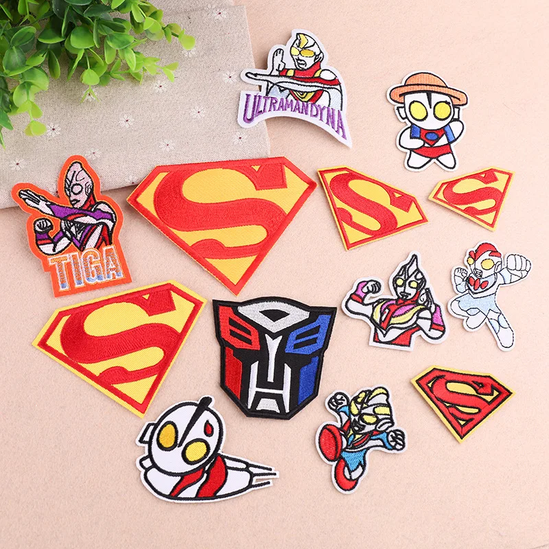 

Kuke 2019 New DIY Patch Clothes Cartoon Ultraman Embroidered Cloth Badge Flip Sequins Patch For Clothing Boys Patches