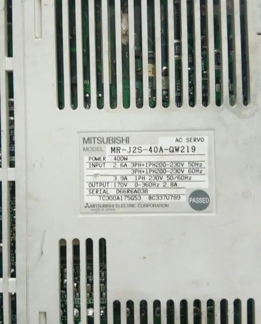 Сервопривод MR J2S 40A QW219 б/у 80% внешний вид новый 3 месяца гарантии в наличии