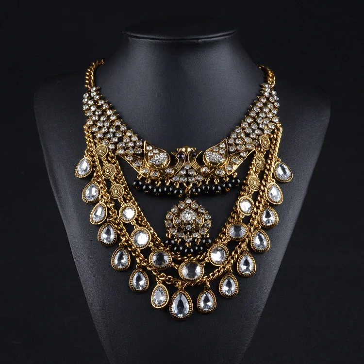 2016 New Trendy Designer Crystal Pendant Necklace Sweater Chain