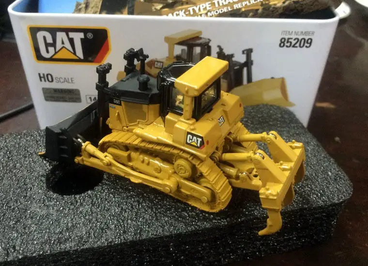 Ящик-модель DM-Cat D9T гусеничный трактор-HO Масштаб литья под давлением#85209