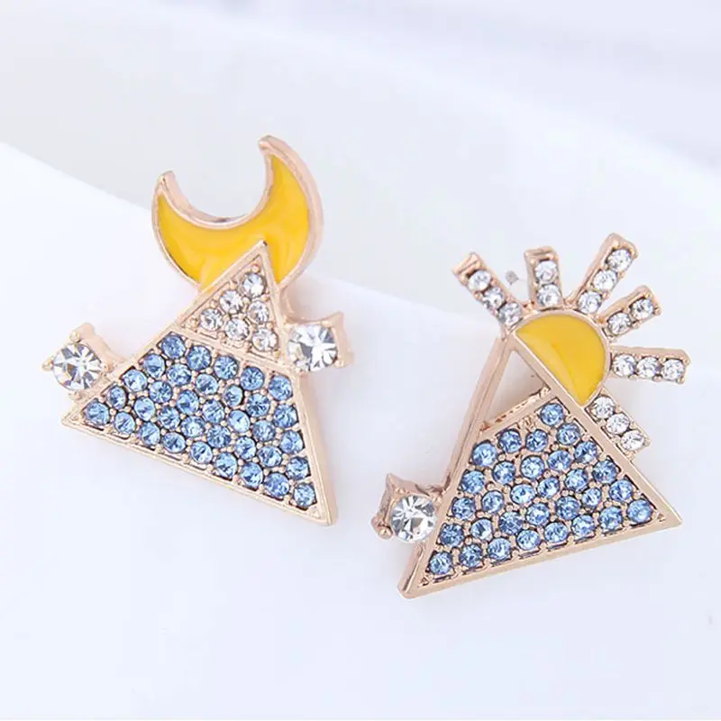 

Korean Fashion Personality Metal Jewelry Crystal Moon Asymmetric Triangle Earrings
