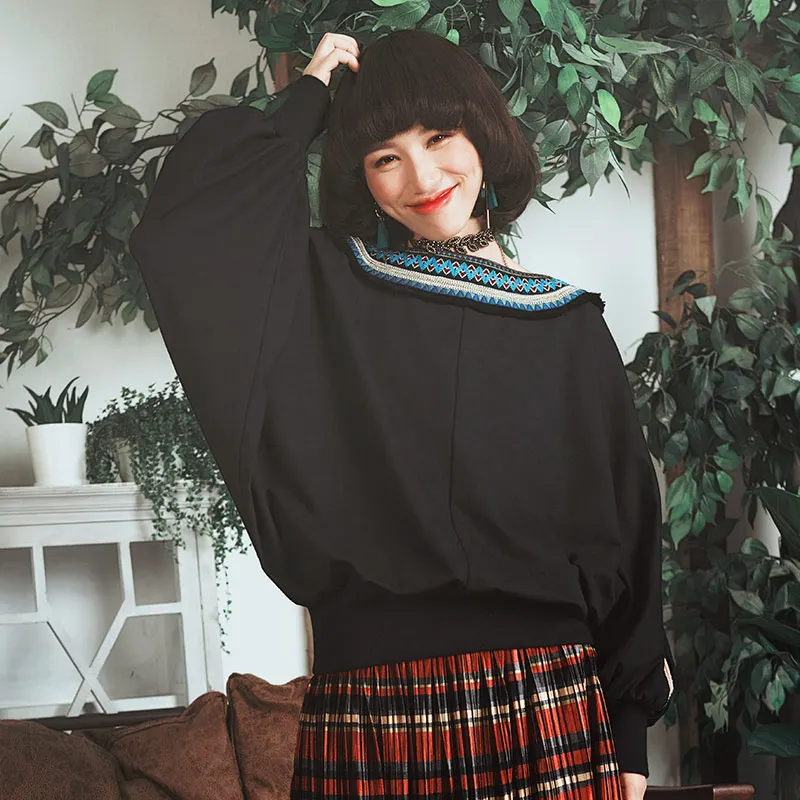 

Spring Autumn Winter Women Casual Loose Shirt Ladies Embroidery Ribbon O-Neck Long Batwing Sleeve All-Match Cotton Hoodie Shirts