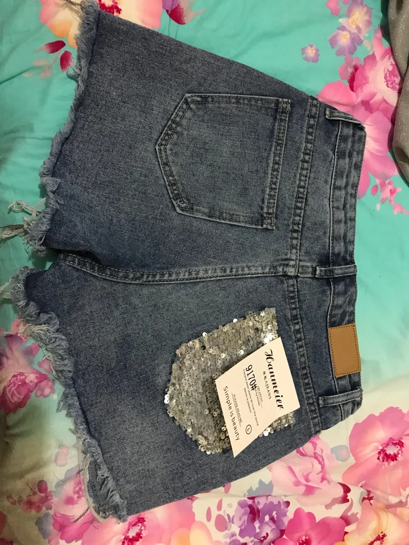 1090357284_1795650382_