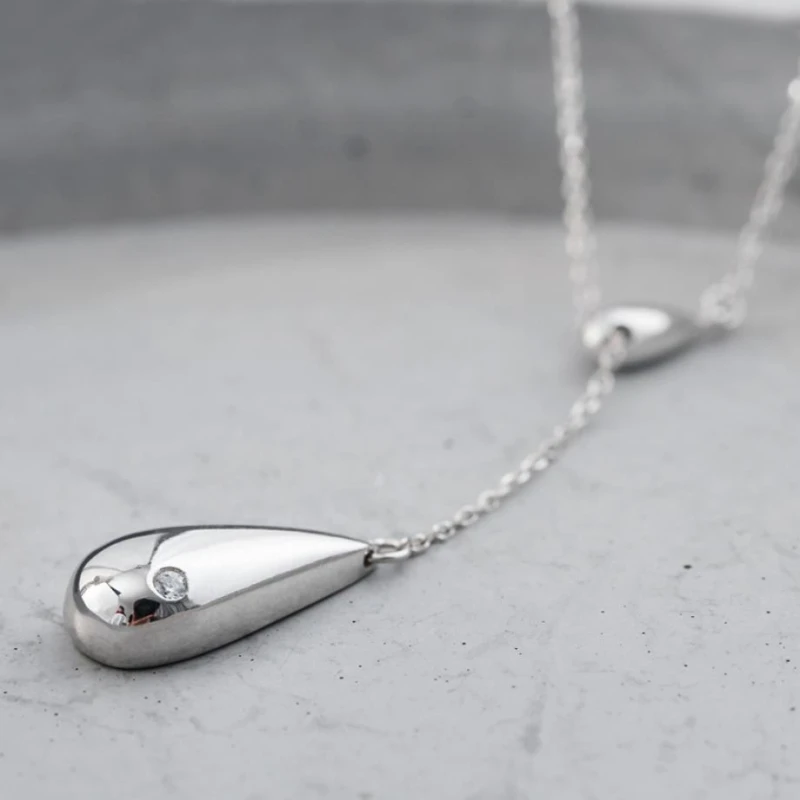 

Zircon Water Drop Pendant Clavicle Chain Simple Wild Korea 925 Sterling Silver Temperament Female Necklace SNE126