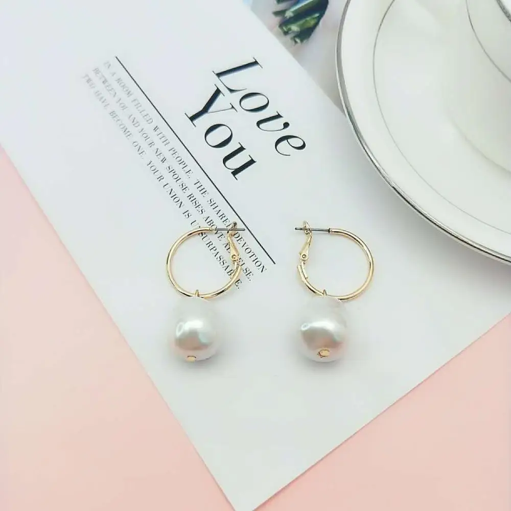 

CUTE WOMEN EARRINGS GOLD COLOR PLATING GOOD QUALITY SIMULATED-PEARL IRREGULAR PENDANT EARRING