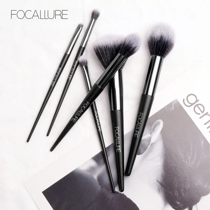 6 Pcs Professional Makeup Brush Set Face Powder Blush Eye Shadows Makeup Brushes Kit 6 Pcs Professional Makeup Brush Set Face Powder Blush Eye Shadows Makeup Brushes Kit