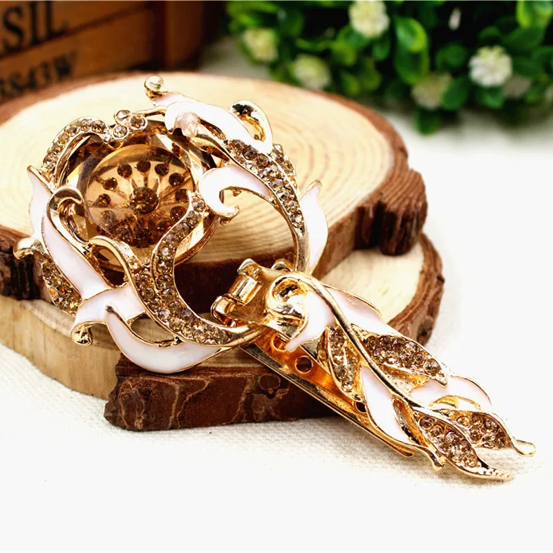 

1512283,1 pcs, very beautiful fashion Fur buttons, coat buttons. Rhinestone buttons. Platypus glass with a diamond buckle.