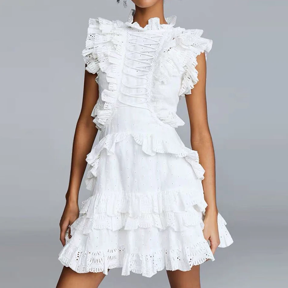 белое платье с рюшечками. платье с рюшами и воланами. рюшка из атласной ленты. платье белое шеин. белые рюши.