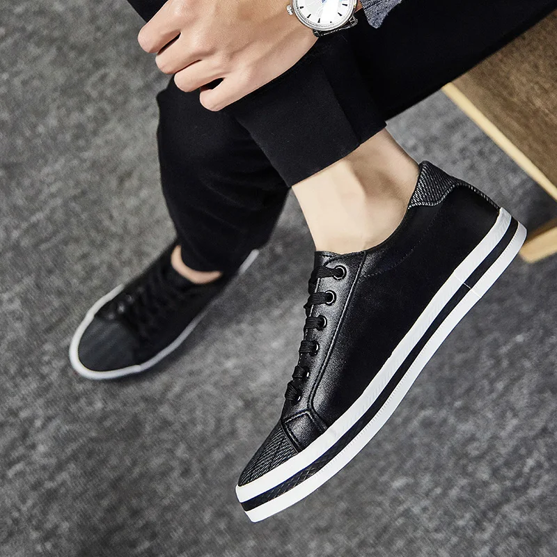 Thestron أحذية رجالي جلد عارضة أحذية رياضية أبيض أسود 2018 الخريف جديد الدانتيل متابعة الذكور أحذية تزلج الأحذية المألوف غير زلة