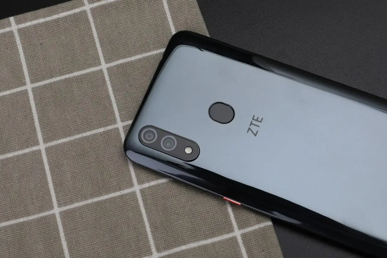 Zte Blade V10 Восьмиядерный 4 Гб ОЗУ 64 Гб/128 Гб ПЗУ две sim-карты полный экран 6," 2280*1080 Android 9,0 Play Store 32 МП фронтальная камера OTA