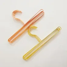 Estilo nórdico Alambre de hierro Metal gancho de toalla de baño para niños de oro rosa calcetines de almacenamiento de ropa perchas 50 Uds(China)