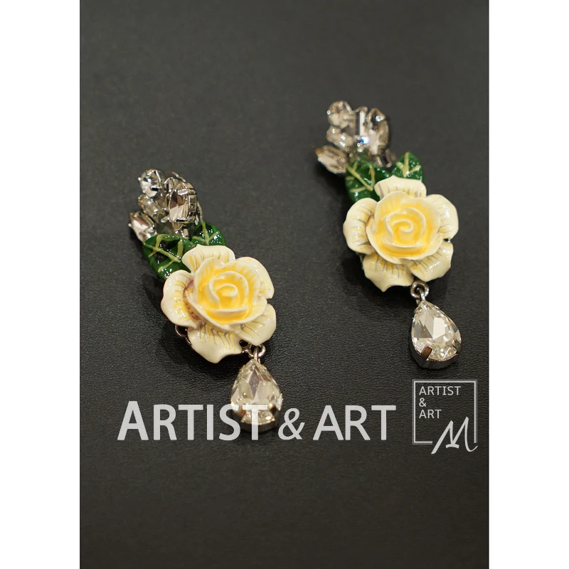 

Svoryxiu Runway Custom Rose Series Clip Earrings Women's Three Dimensional Crystal White Rose Earrings Clip Earrings