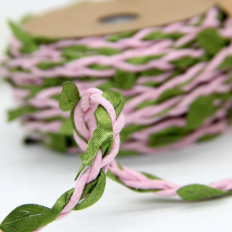 HTB1ZUpivhSYBuNjSsphq6zGvVXap