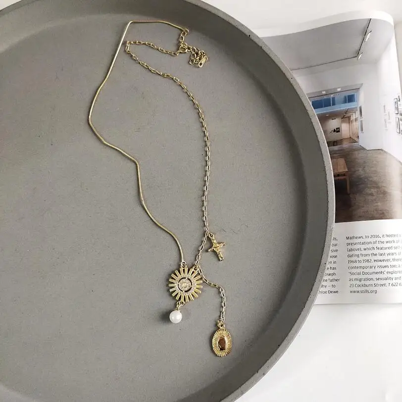 Frauen Halskette Charm Multilayer Gold Kette Elegant Pendant Halskette Mode.^