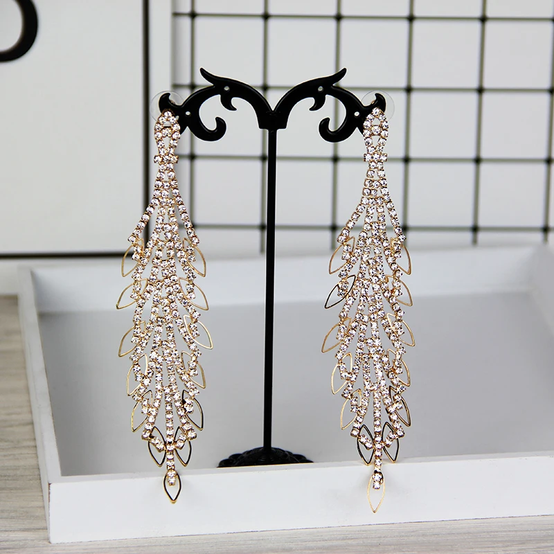 

YIZILI 2018 New Women Fashion Big Earrings Ladies Personality Bohemian Pendant Luxury Long Hanging Earrings Female Gifts E002