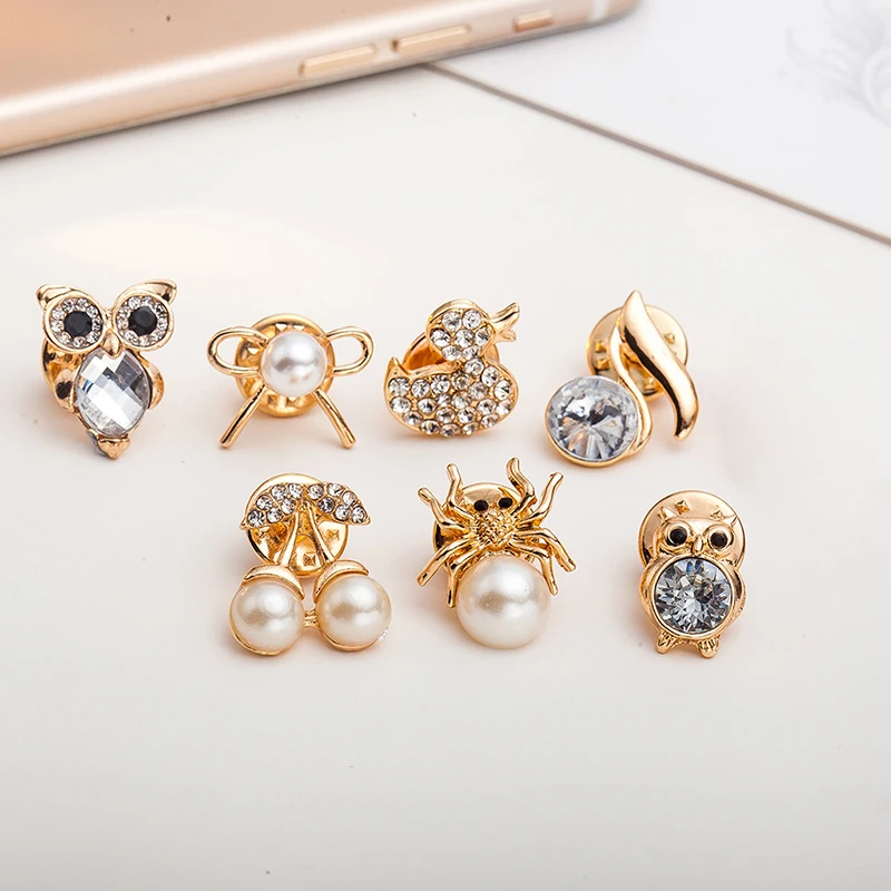 

Hot New Exquisite Fashion Rhinestone Animal Brooch Lovely Alloy Brooches For Women Fine Jewelry Animal Little Accessories