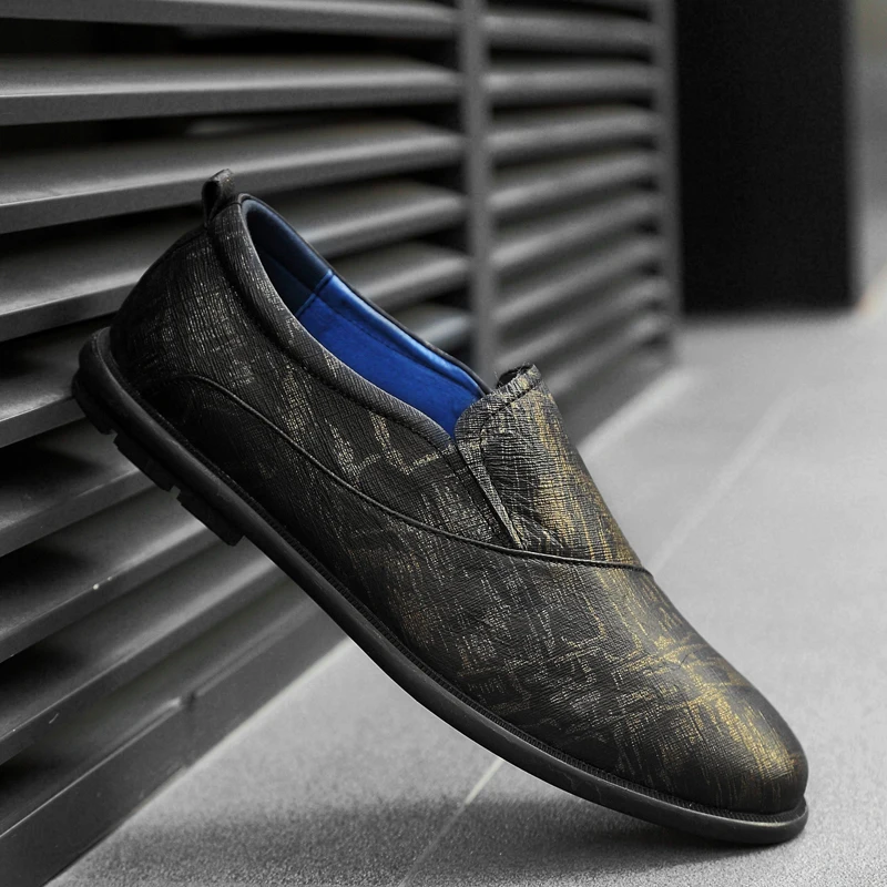 

Luxury Men Dress Shoes outdoor Men Formal Shoes breathable Pointed Toe Fashion Luxury Wedding Male Fashion Oxfords Loafers shoes