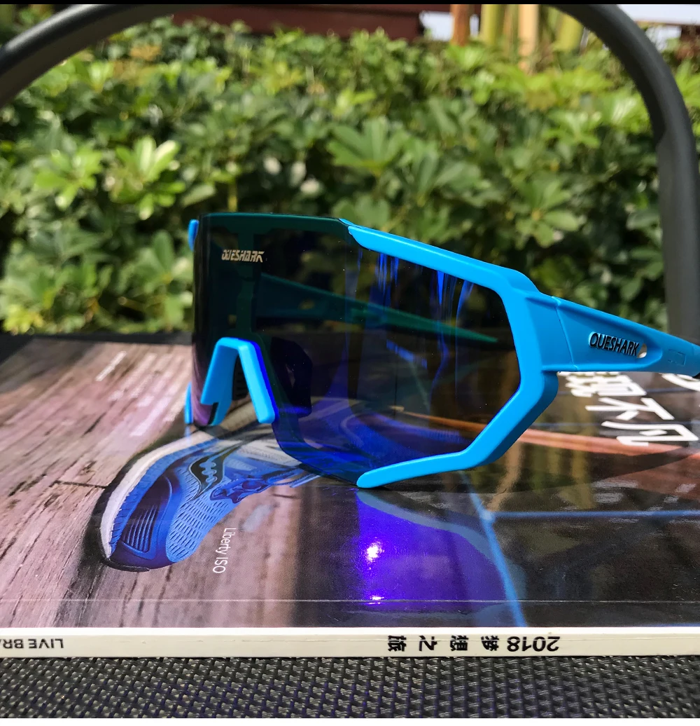 QUESHARK New Design Cycling Glasses For Men Women Full Covered Lens UV400 Polarized 3 or 4 Lens Total  QE42