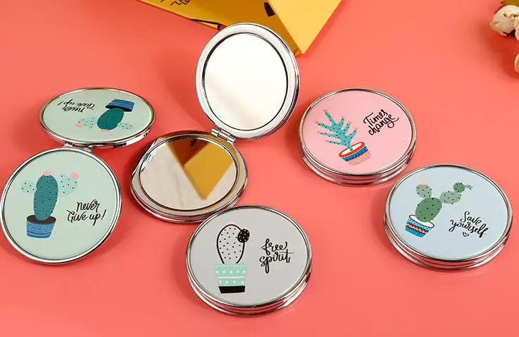 

1pcs Mini Makeup Mirror Compact Pocket cactus Mirror Portable Double-Sided Folding Cosmetic Mirror Female Gifts