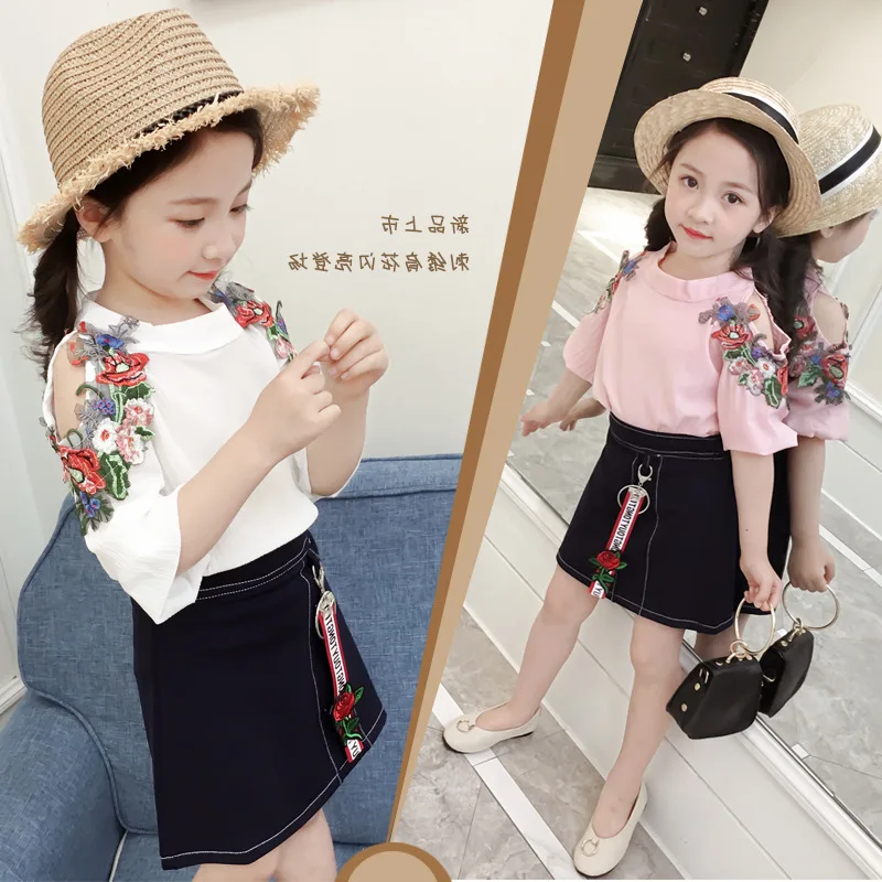 

2-piece Girl Burst Children's Wear 2019 Korean Summer New Set Girl Flower Embroidery Chiffon Shoulderless Shirt Two Short