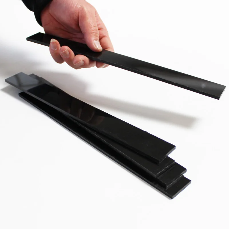 Черный нейлоновый лист толщиной 4 мм длиной 300 мм