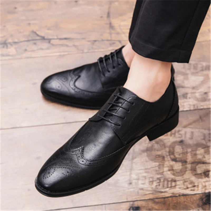 Casamento Apontado Dedo Sapatos Couro marrom Homens Do up Preto Brogue Apartamentos Ocasional De 02a Vestido Masculinos Erkek Lace Ayakkabi Vintage x6BwnPtEw