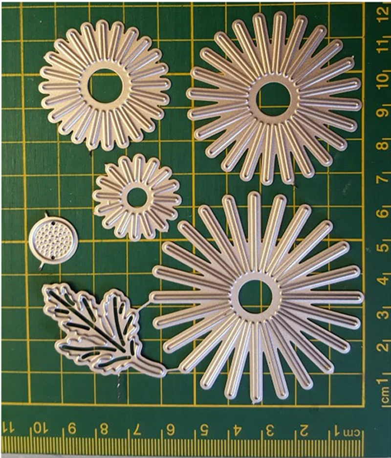 

daisy flower metal cuttting dies cut die scrapbooking paper craft knife mold blade punch stencil 117*94MM