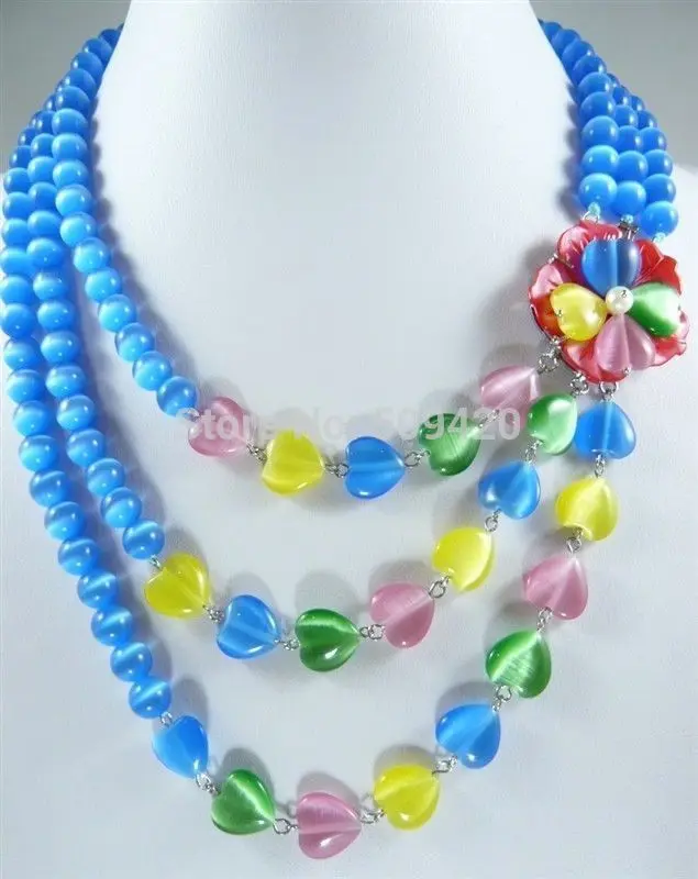 

W&O655 > Multicolor Akoya Cultured Pearl&Emerald Necklace