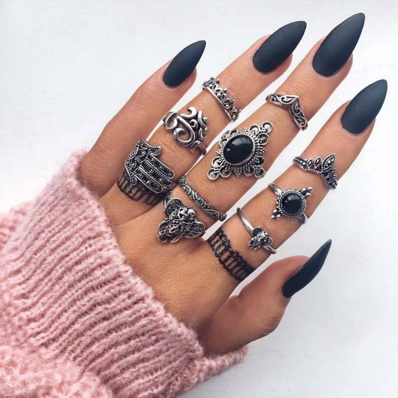 

Bohemian Ring Retro Female Animal Palm Openwork Carved Black Imitation Gem Joint Ring Set Of 10 Wholesale Popular