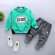 Новинка весны для мальчиков хлопковый спортивный костюм, Костюмы для маленьких детей, детская модная брендовая футболка брюки 2 шт./компл. для малышей повседневная одежда для малышей, спортивный костюм