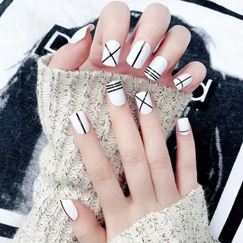 

DIY Nail Art Decorations 24 pcs Simple Black White Stripe Pattern Fake Nails With Designs Acrylic False Nail Full Cover Tips