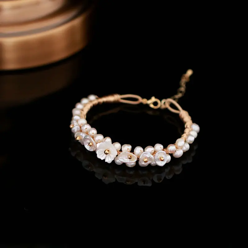 Online SINZRY nuevo original hecho a mano natural caparazón de perla de agua dulce flor dulce encanto pulseras elegante joyería para mujer