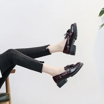 

2019 autumn new retro style comfortable wild casual shoes women fashion simple solid color flat shoes