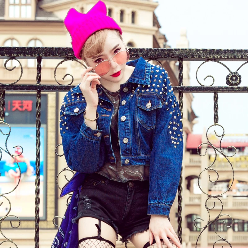 

High Quality Short Jean Jacket Coat Woman 2019 Rivet Loose Bat Sleeve Denim Jackets Women's BF Loose Jacket Blue B487