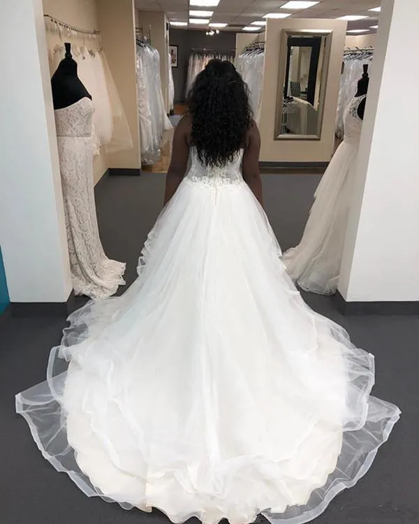 2019-african-beach-wedding-dresses-a-line-strapless-sweep-train-bridal-gowns-with-lace-ruffles-backless-wedding-gowns (2)_