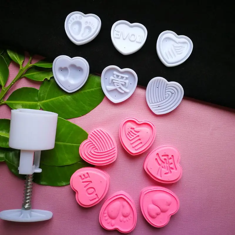 6pcs 3D Heart Stamps Moon Cake Decor Mould Barrel Mooncake Mold 50g Pastry Mooncakes Hand DIY Tool