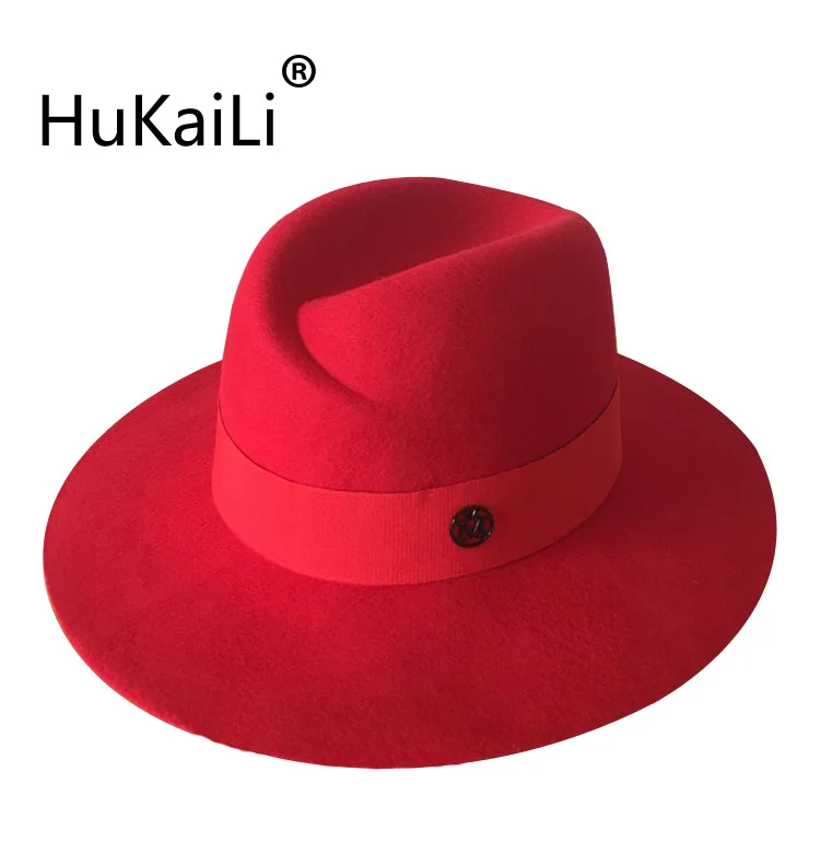 

Autumn and winter Red wool cap double black metal logo the elegant aristocratic van bonnet