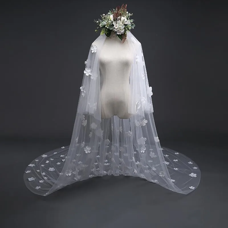 charming-ivory-3-meters-long-train-applique-flowers-wedding-bridal-veils-wedding-veils-bridal-accessories-veils-v401088 (3)